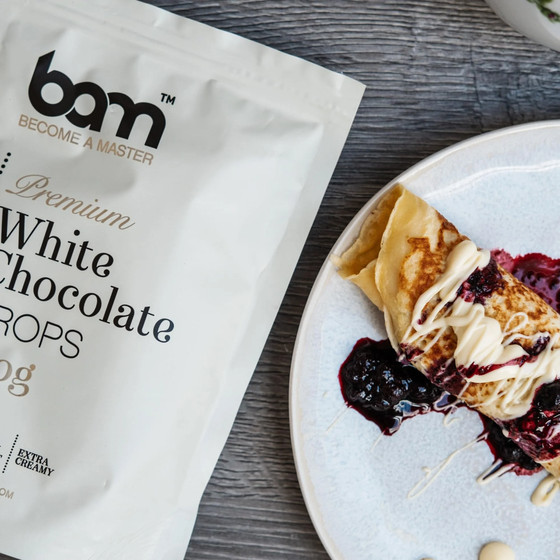 BAM Premium białe czekoladowe krople, Callets, Chipsy do topienia, 250 g