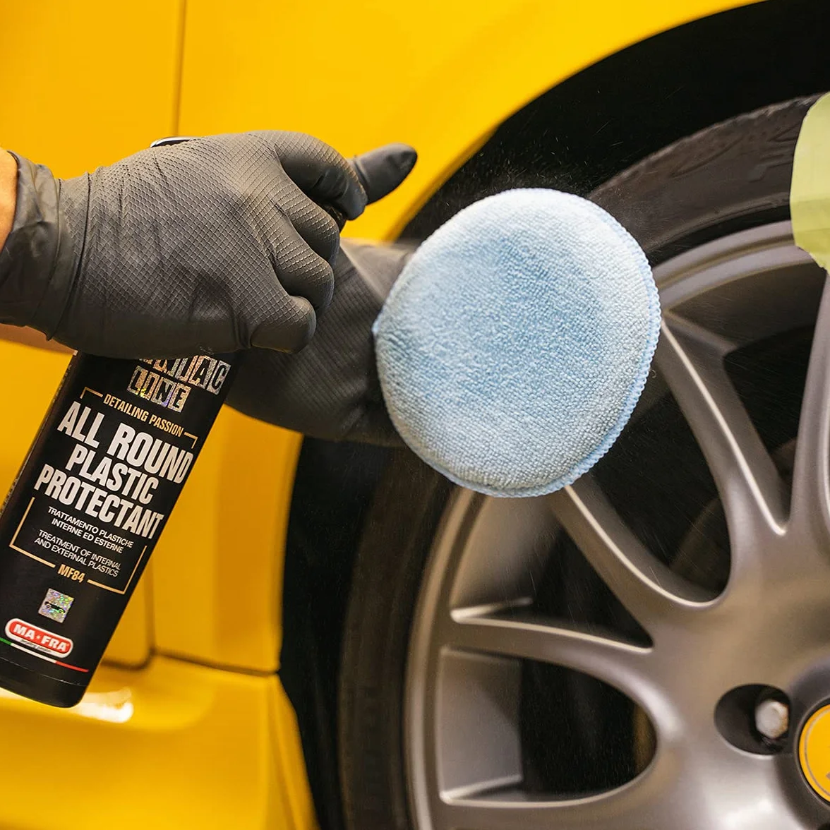 Ale-fra, Maniac Car Detailing Line, cały okrągły plastikowy ochraniacz, kompleksowa obróbka do wszystkich zewnętrznych i wewnętrznych tworzyw sztucznych samochodu, chroni i ożywia tworzywa sztuczne i