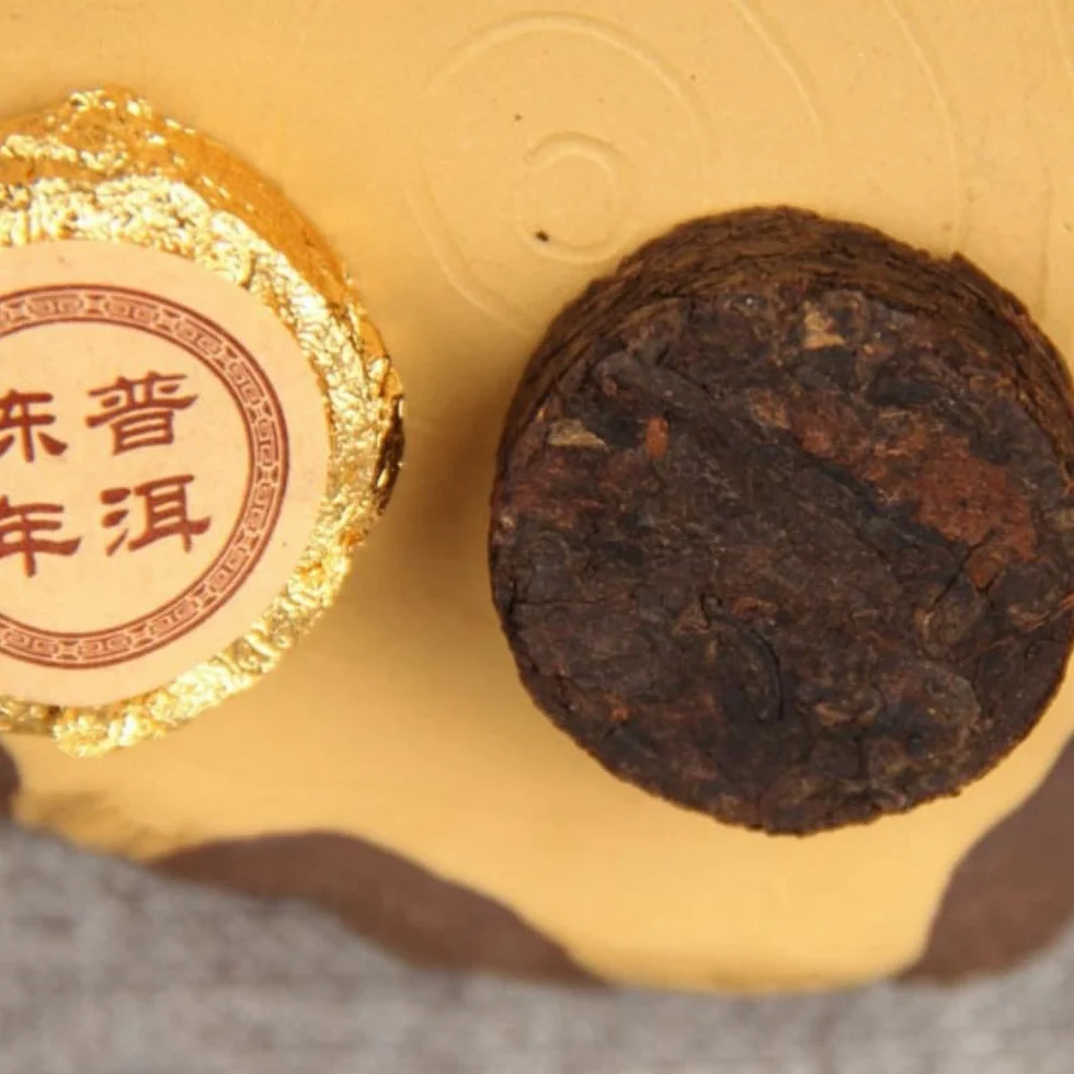 Czarna Herbata Yunnan Starzona Puerh, Łagodna Dojrzała Herbata Pu'er, Mini Pu'er Small Tuocha (250g)
