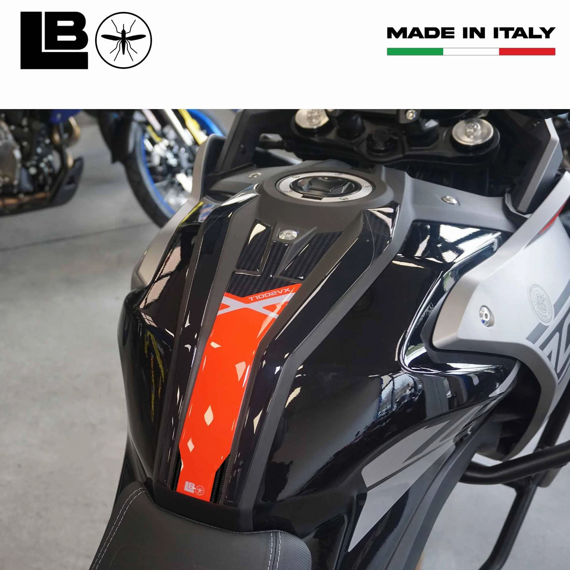 labelbike - Naklejki 3D Tank Pad Dekoracje Motocyklowe i Ochrona żywiczna kompatybilne z Morbidelli T1002VX 2025 - Kolor Czerwony Szary Czarny Węgiel