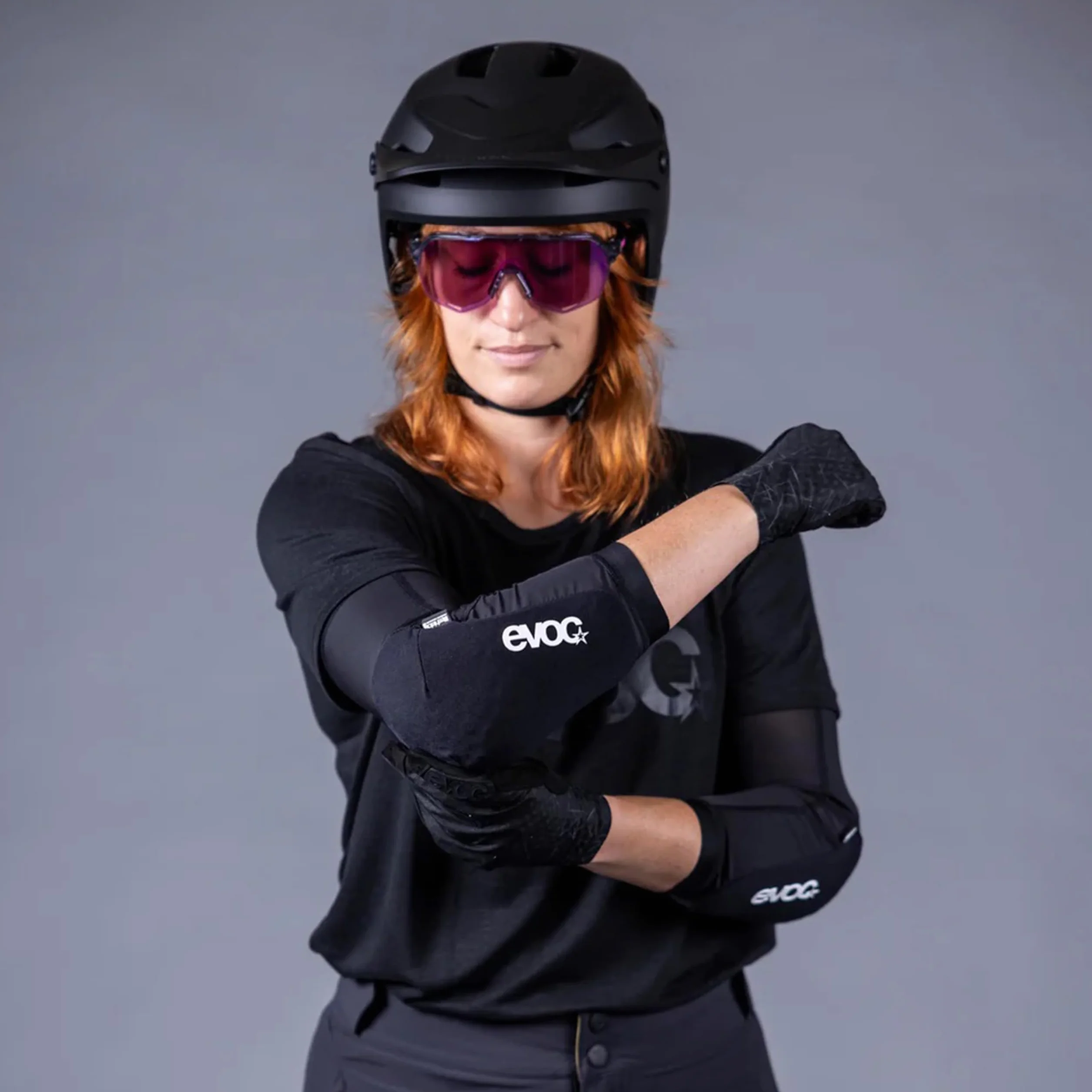 EVOC ELBOW PROTECTOR LS FLEX LITE, lekkie ochraniacze łokci MTB (ochraniacze łokci z poziomem ochrony 1, oddychające ochraniacze ramion, optymalna swoboda ruchów, akcesoria rowerowe), czarne