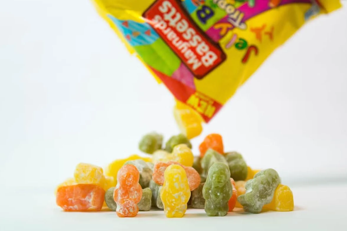 Maynards Bassetts Jelly Babies słodycze, miękkie owocowe cukierki galaretki, pudełko do dzielenia się 350 g (1 opakowanie)