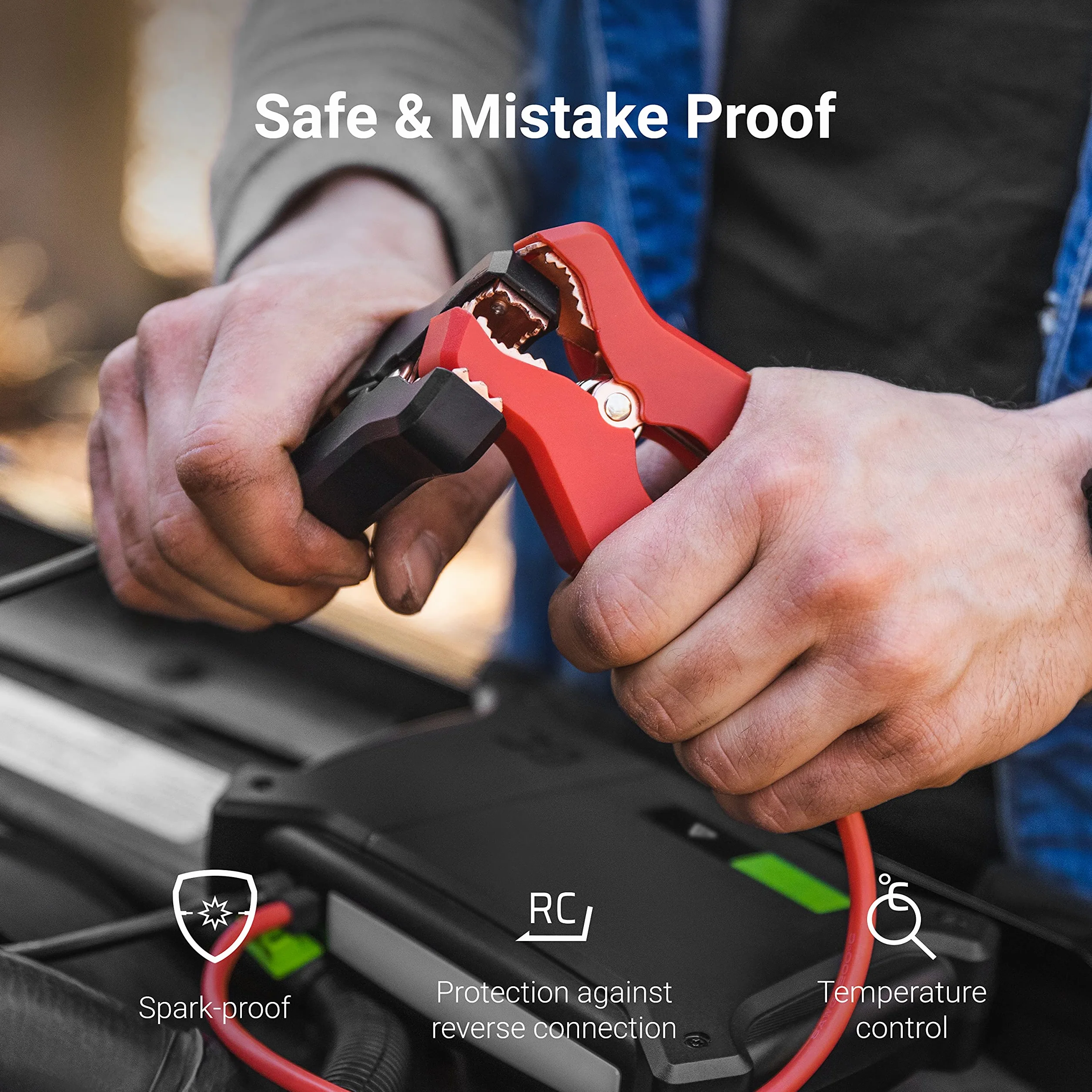 Green Cell® Jump Starter GC PowerBoost | 16000mAh 2000A | dla 8L silników benzynowych i 6L Dieseli | Przenośne urządzenie rozruchowe | Booster | Prostownik do akumulatora | Kable rozruchowe | IP64 LED