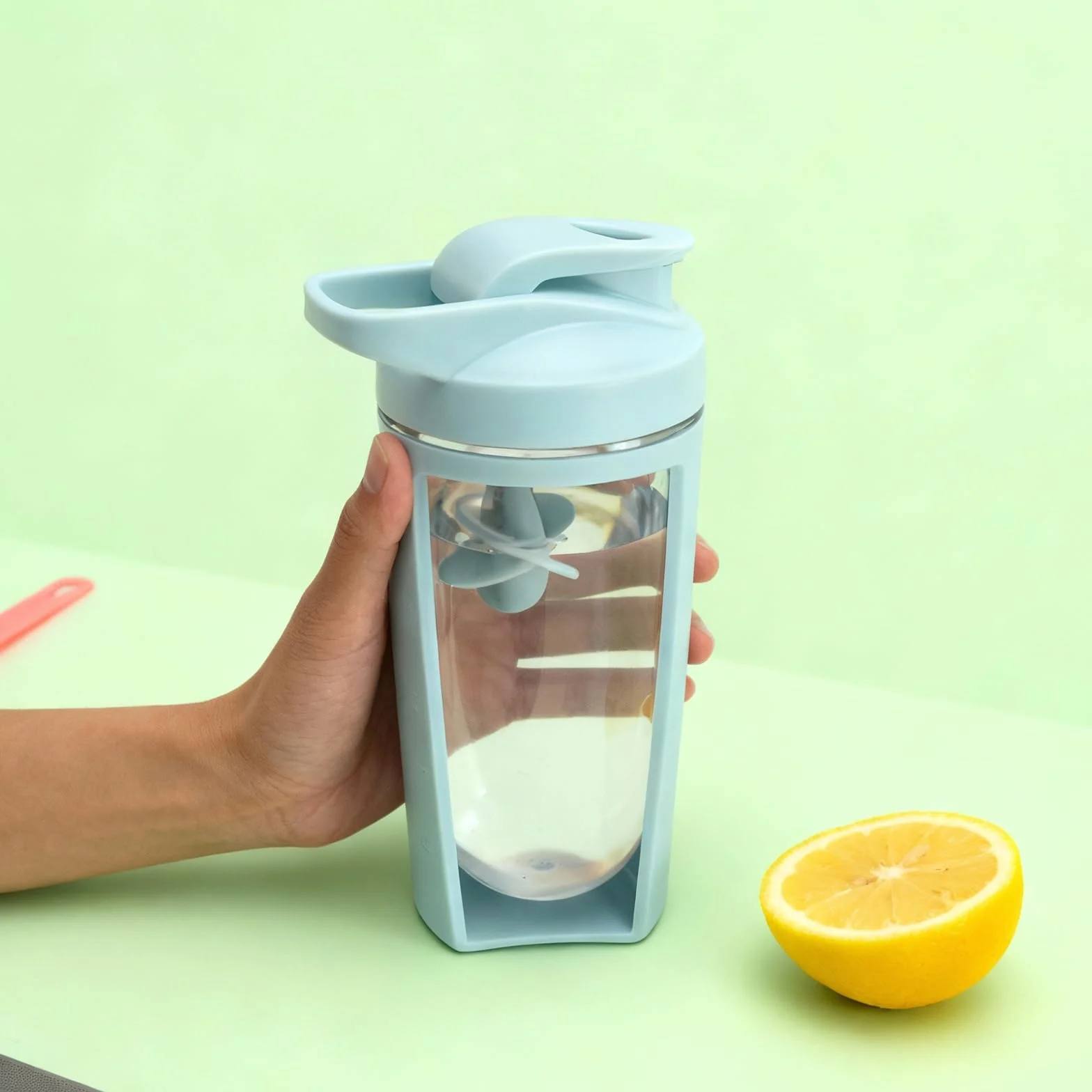 Zestaw 2 shakerów proteinowych z piłką do miksowania, bez BPA, dwuwarstwowy kubek do shake'a, 500 ml, ze skalą i pokrywką, szczelna, sportowa butelka do fitnessu, diety, dla mężczyzn i kobiet