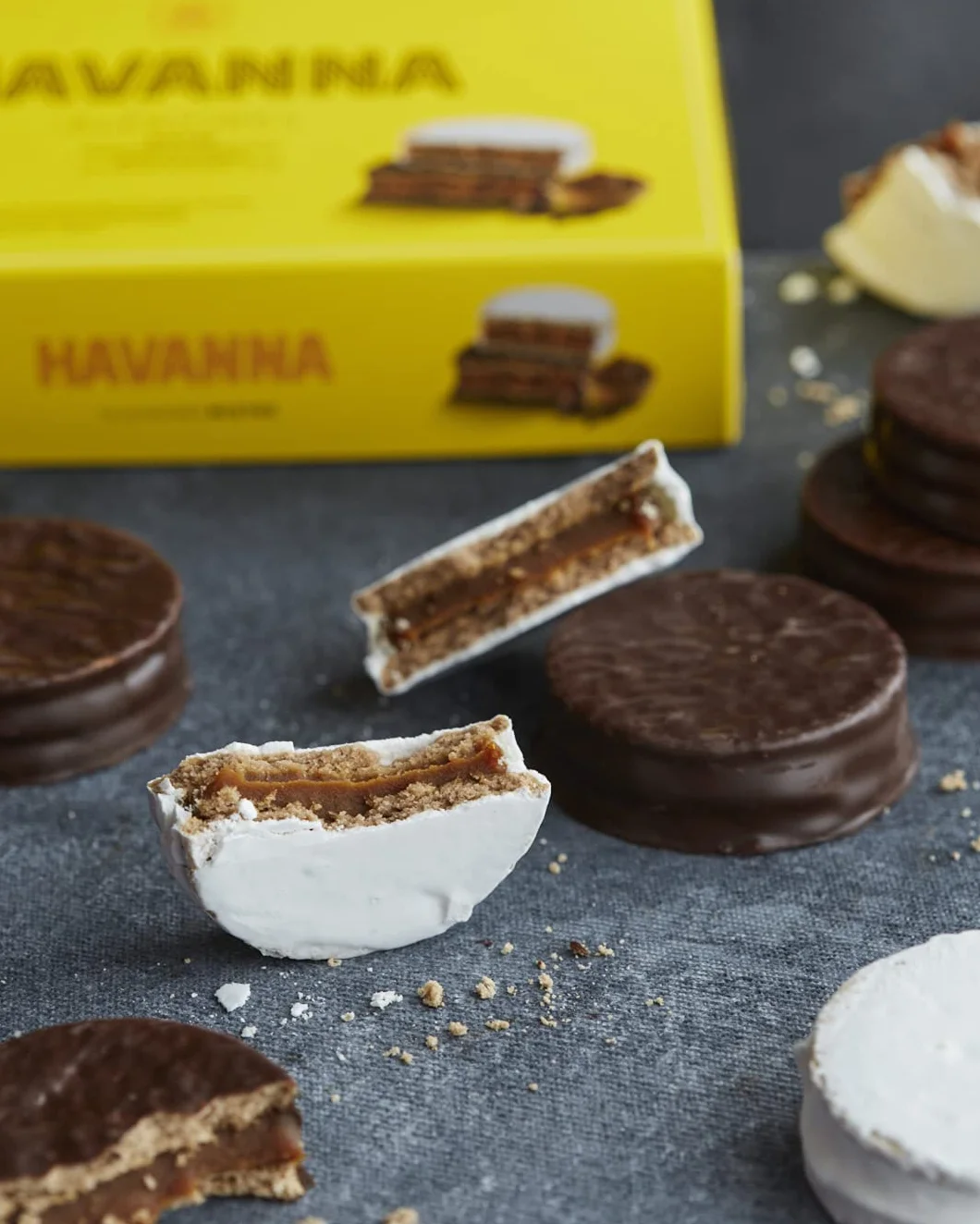 Havanna | Alfajores Mieszane z Czekoladą i Bezą | Ciastka z Nadzieniem z Dulce de Leche w Polewie | 6 sztuk | 306g