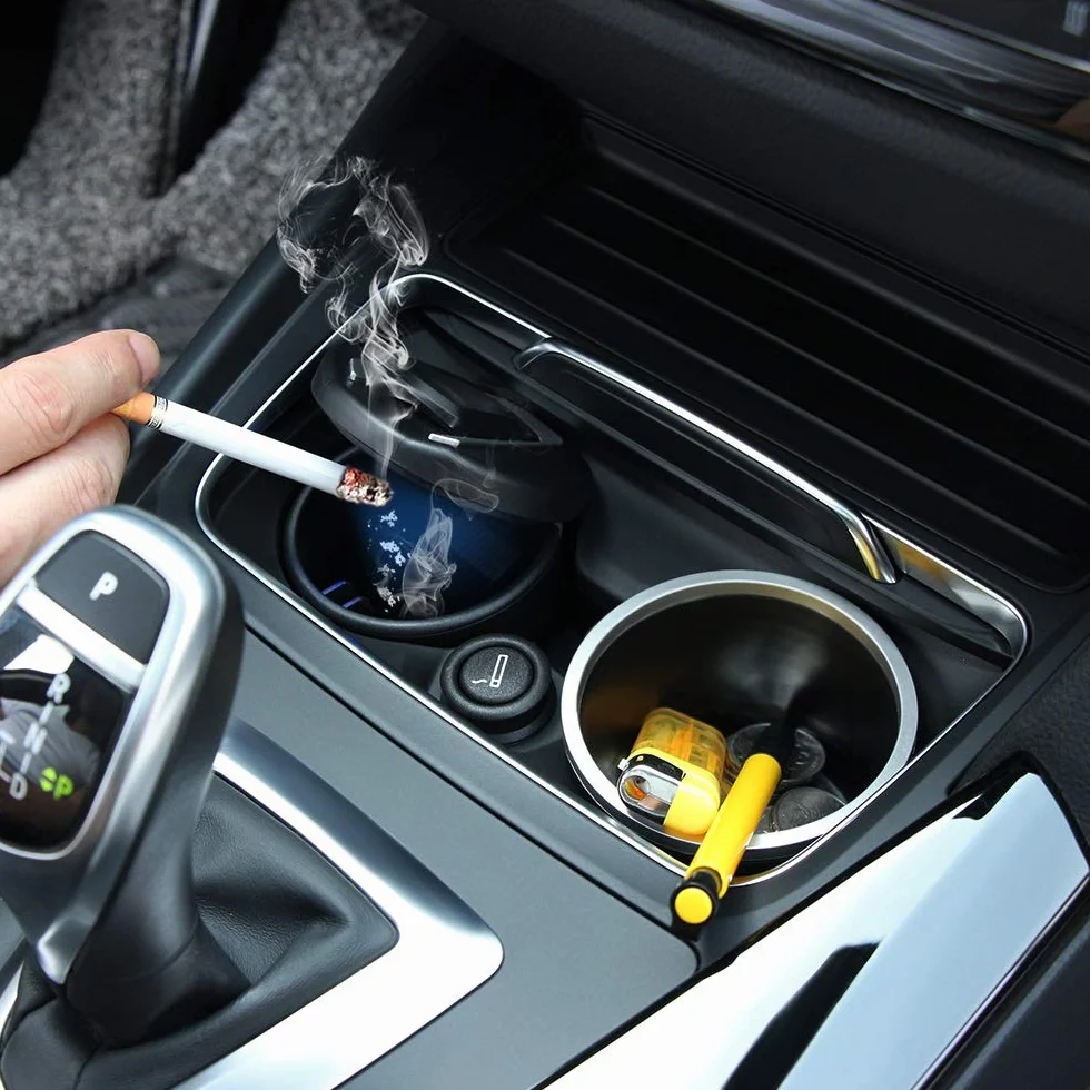 Popielniczka Samochodowa Pojemnik na Monety Do Audi A4 A5 A7 Q3 Q5 Q7 A1 A3 TT RS4 S4