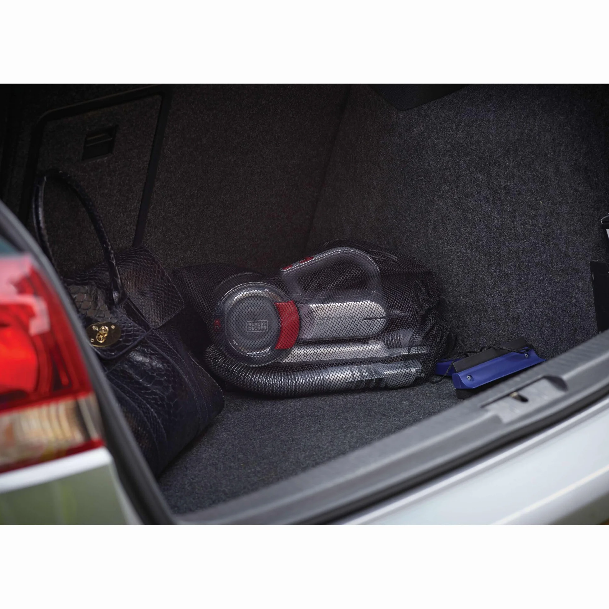 Black & Decker, Odkurzacz samochodowy 12V Pivot, akcesoria, torba, PV1200AV-XJ