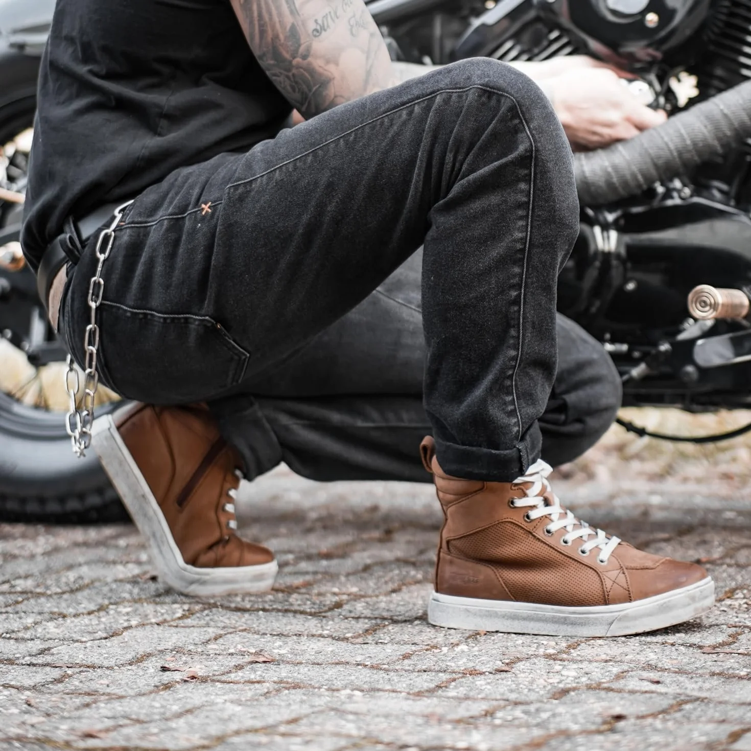 BORLENI Męskie buty motocyklowe skórzane oddychające czarne antypoślizgowa podeszwa zamek błyskawiczny