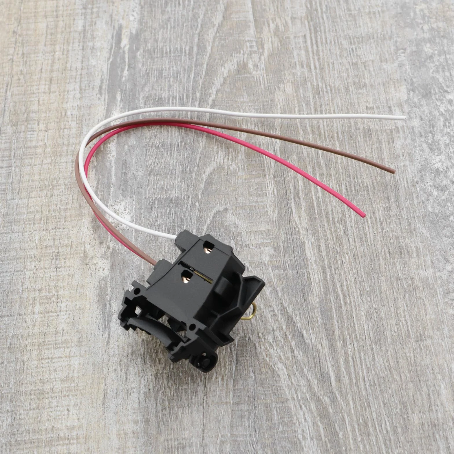 Adapter do żarówki H7 z okablowaniem kompatybilny z Ford Focus MK2 MK3, czarny