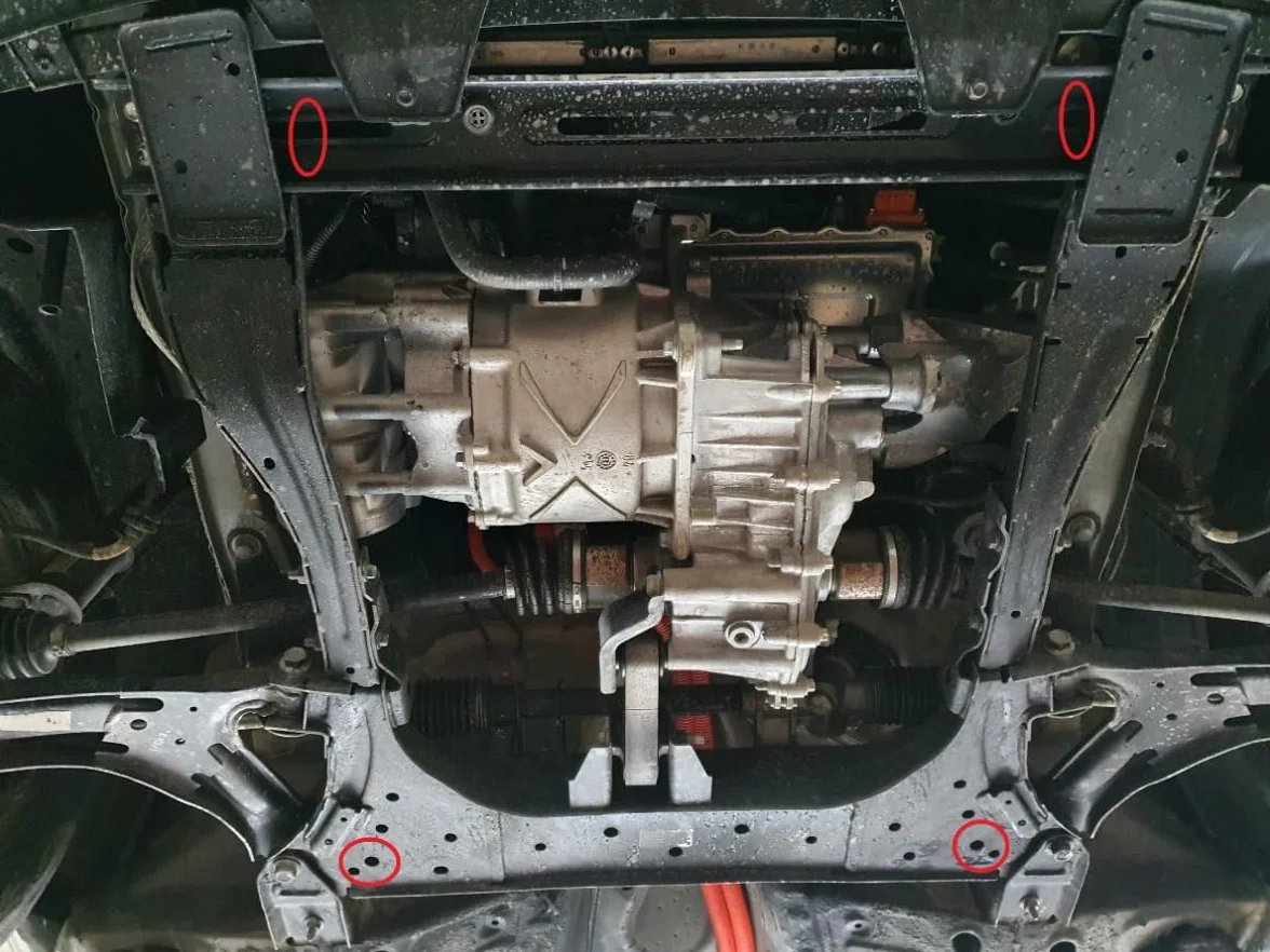 osłona metalowa pod silnikiem, kompatybilna z Dacia Spring – (2021–2025)