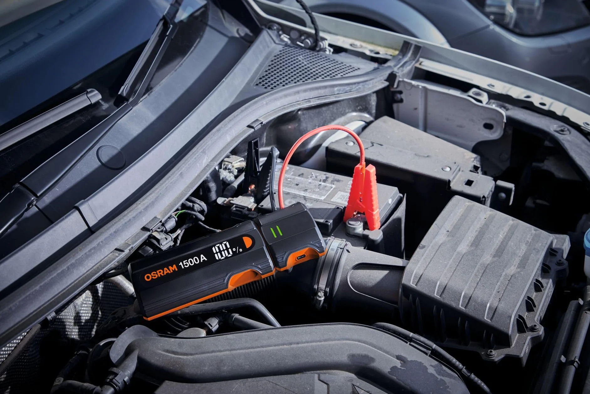 OSRAM BATTERYjumpstart 1500, power bank z rozrusznikiem, litowy rozrusznik, do pojazdów 12 V z silnikami benzynowymi o pojemności do 6,0 l i wysokoprężnymi o pojemności 3,0 l