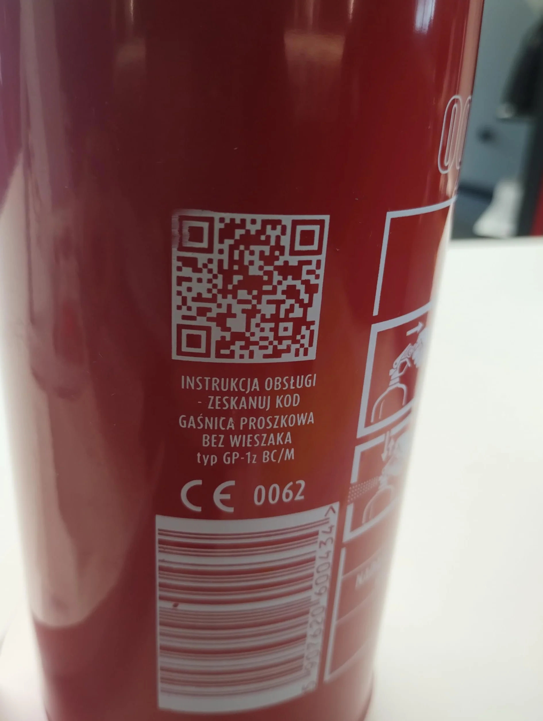 Zestaw gaśnica samochodowa 1kg apteczka kamizelka
