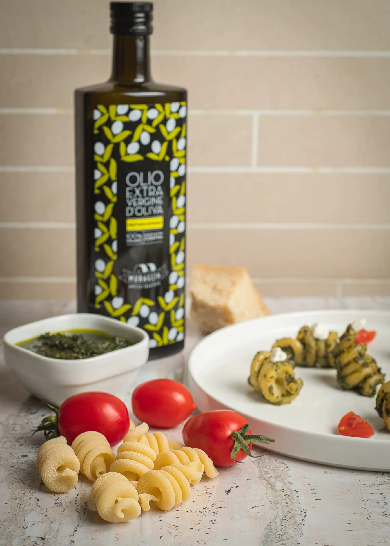 Szklana butelka Frantoio Muraglia z oliwą z oliwek extra virgin intensywnie owocową 500 ml