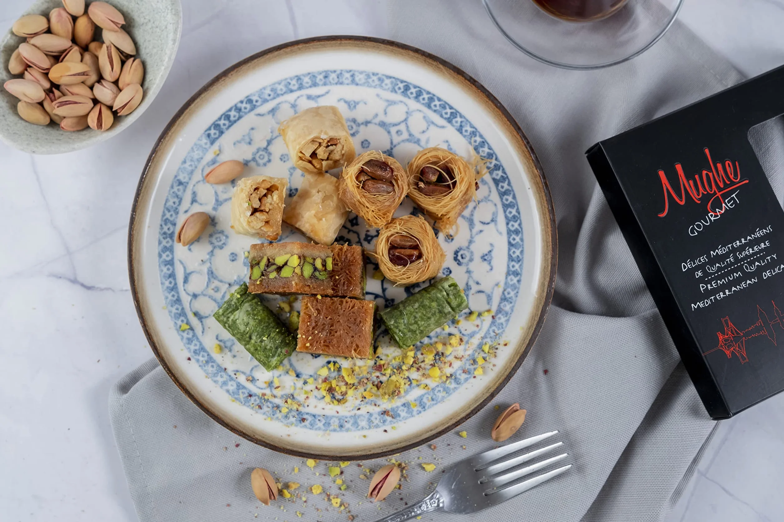 Asortyment Bitesize Turecka Pistacjowa Baklava - Ręcznie Robione Ciasto Deserowe - Pudełko 150g - Mughe Gourmet - Świętuj Wielkanoc, Urodziny, Dzień Ojca i Matki