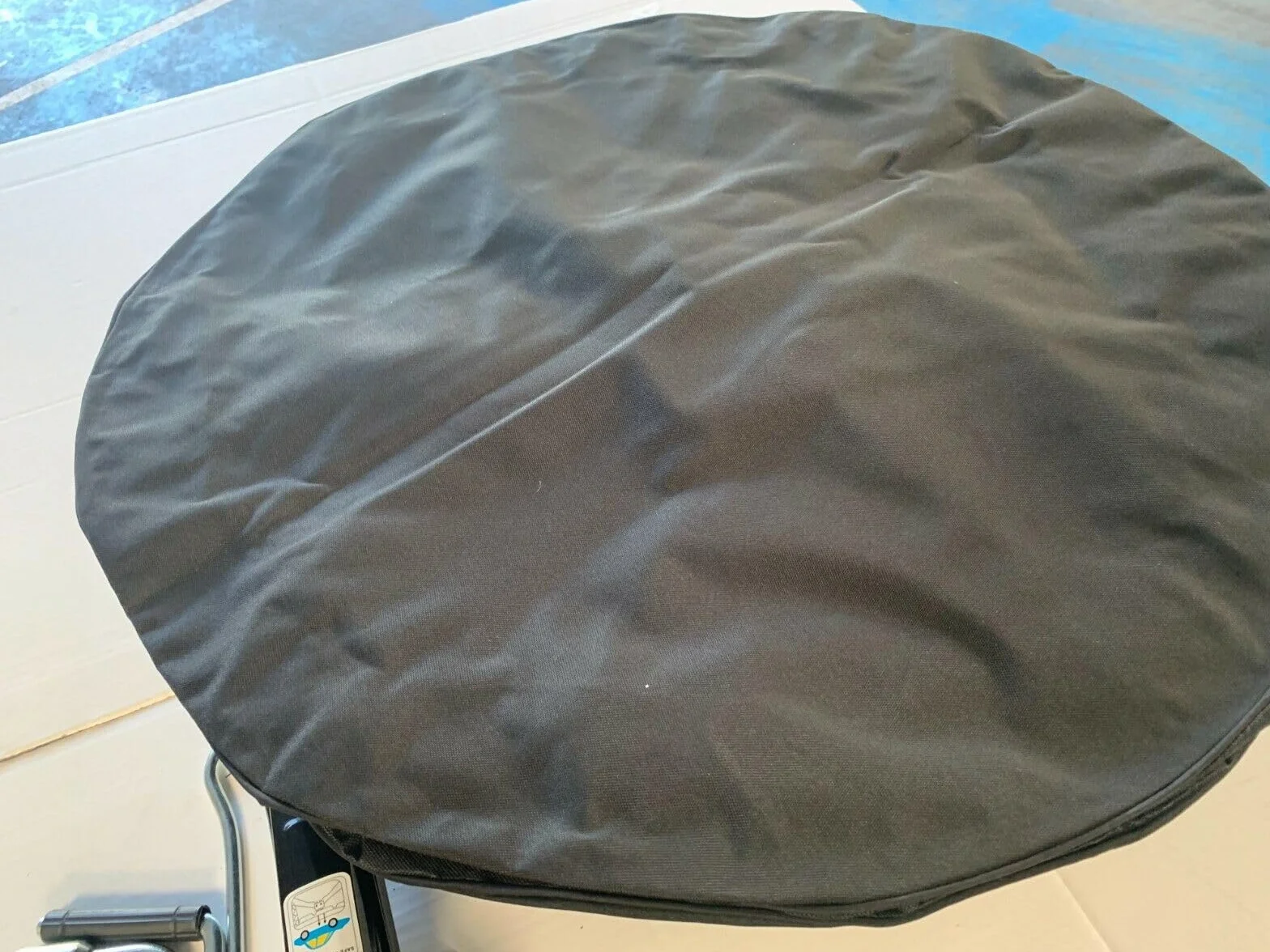 Zestaw kół zapasowych 18" kompatybilny z Peugeot 3008 (2017>) z podnośnikiem, kluczem, rękawiczkami i torbą 135/80r18