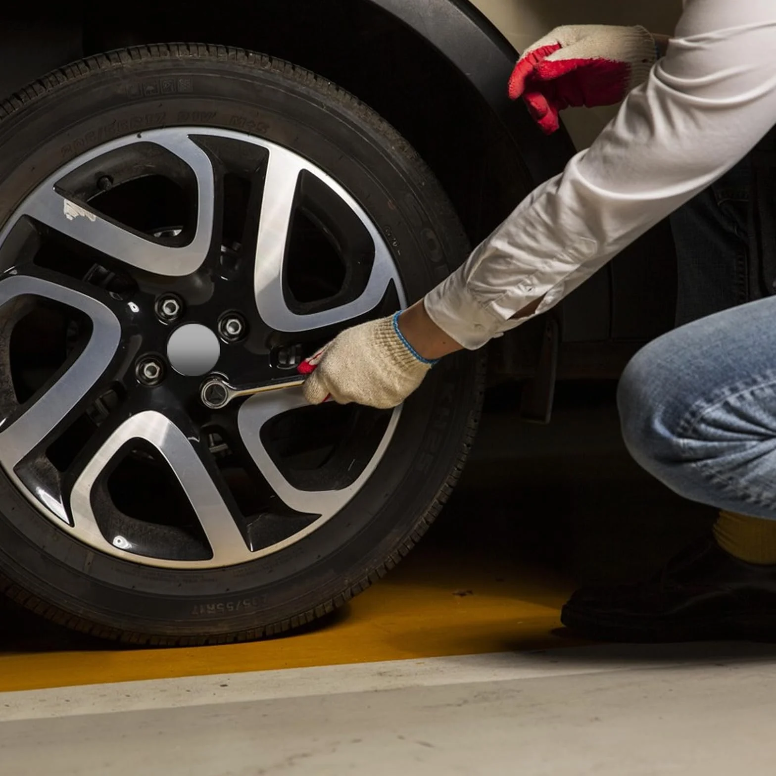 4 sztuki kołpaków 60 mm, uniwersalne nakładki na piasty kół, kołpaki do felg, ABS, srebrne, kompatybilne z VW Audi, akcesoria samochodowe (OD 60 mm, ID 56 mm)