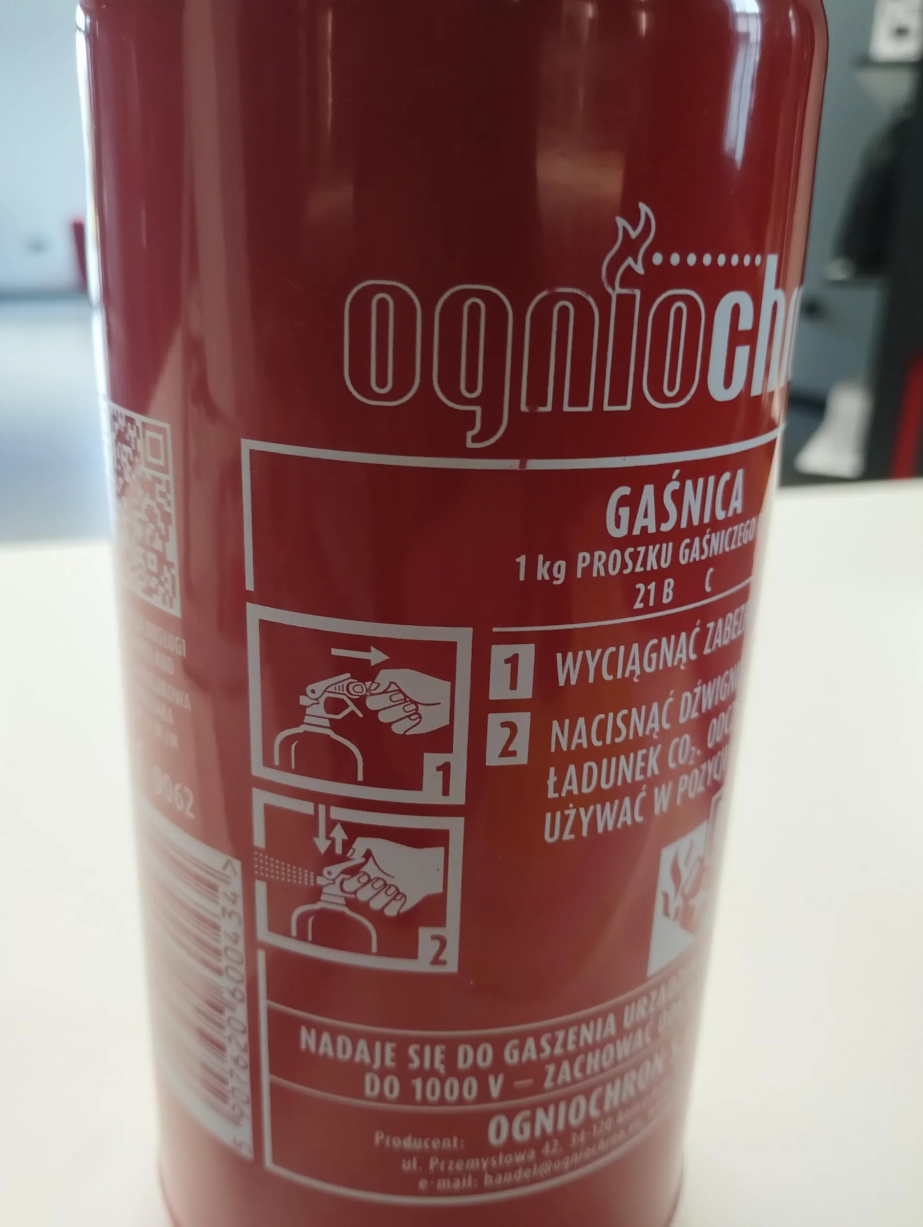 Zestaw gaśnica samochodowa 1kg apteczka kamizelka